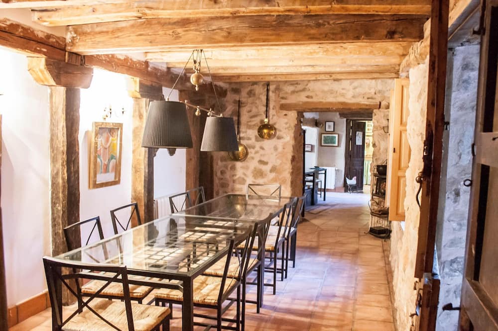 Photo of Kitchen in Valdevacas y Guijar