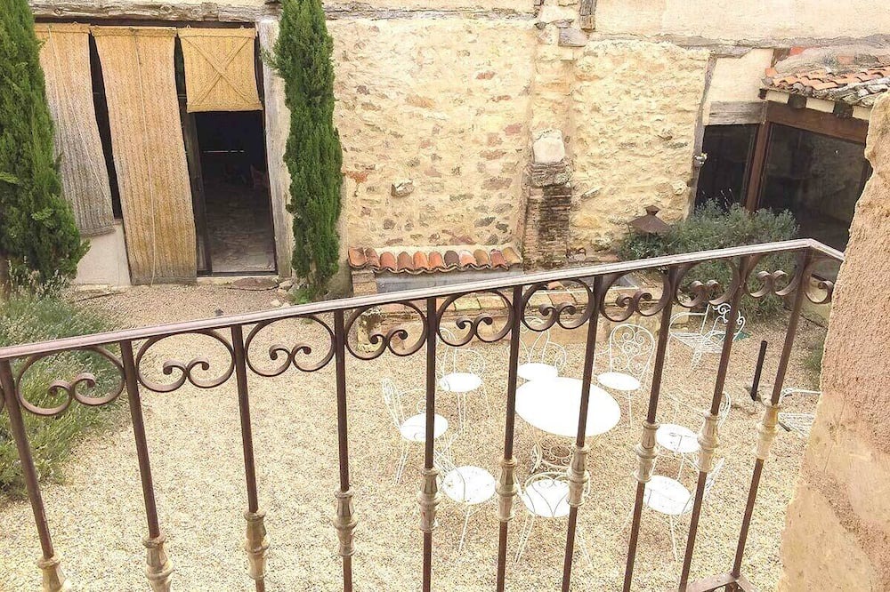 Photo of Patio Balcony in Valdevacas y Guijar