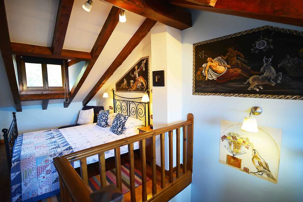 Photo of Bedroom in Tudes