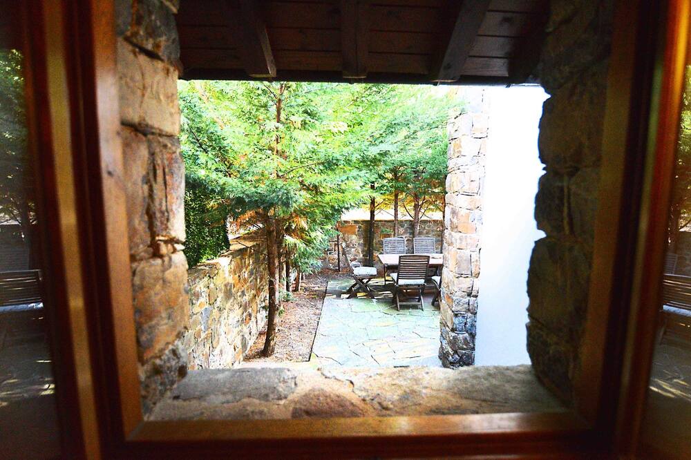 Photo of Bathroom in Tudes