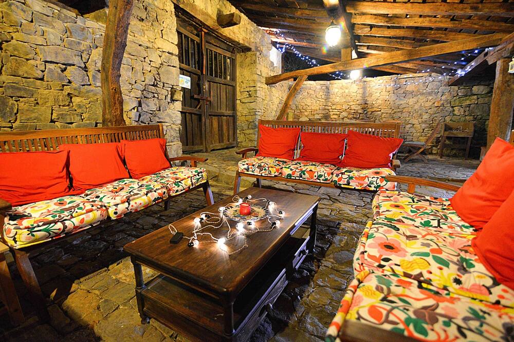 Photo of Outdoor in Tudes