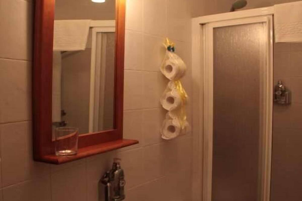 Photo of Bathroom in Tanarrio
