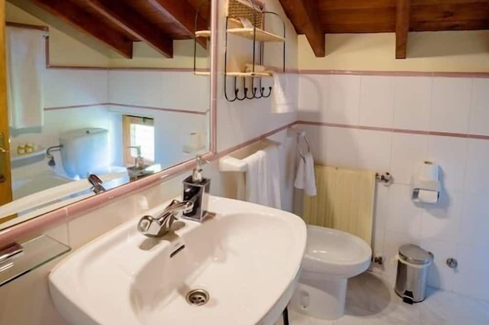 Photo of Bathroom in Posada de Valdeon