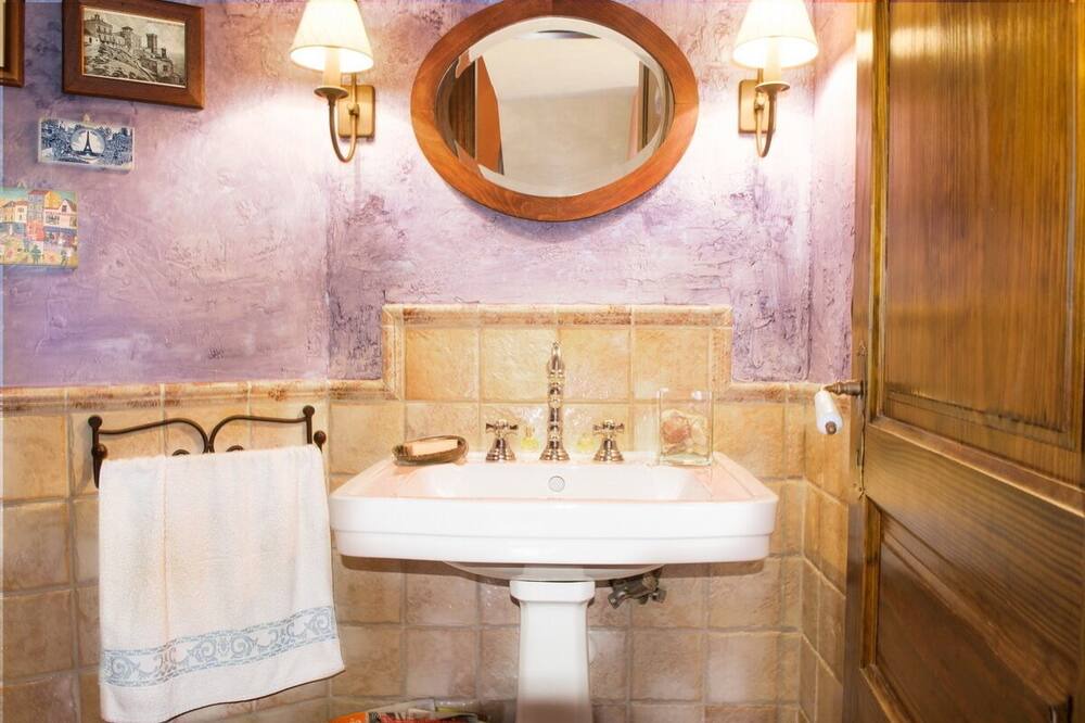 Photo of Bathroom in El Toro
