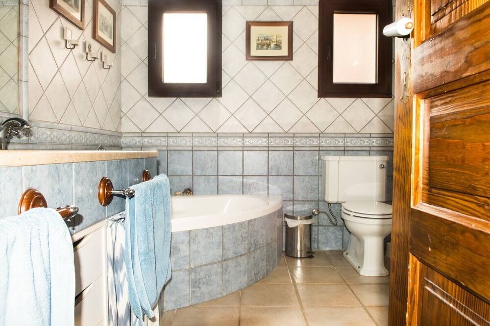 Photo of Bathroom in El Toro