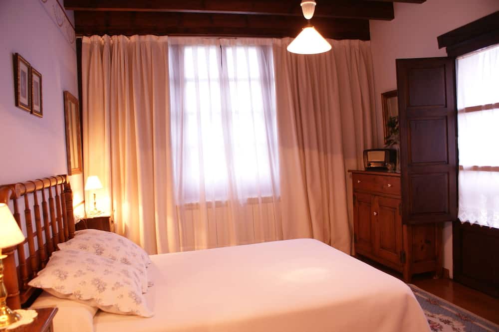 Photo of Bedroom in Santianes de Ola