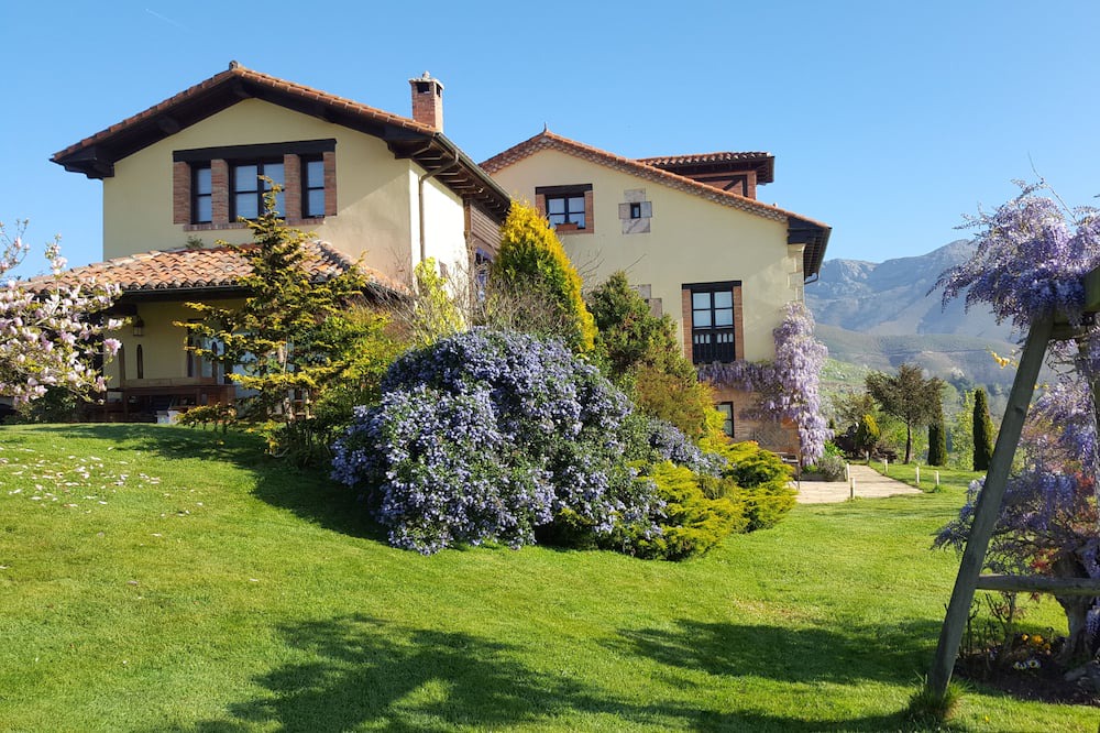 Photo of Outdoor in Santianes de Ola