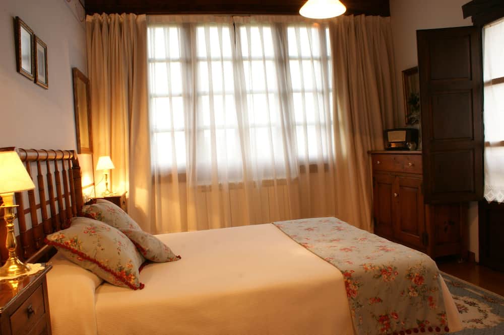 Photo of Bedroom in Santianes de Ola