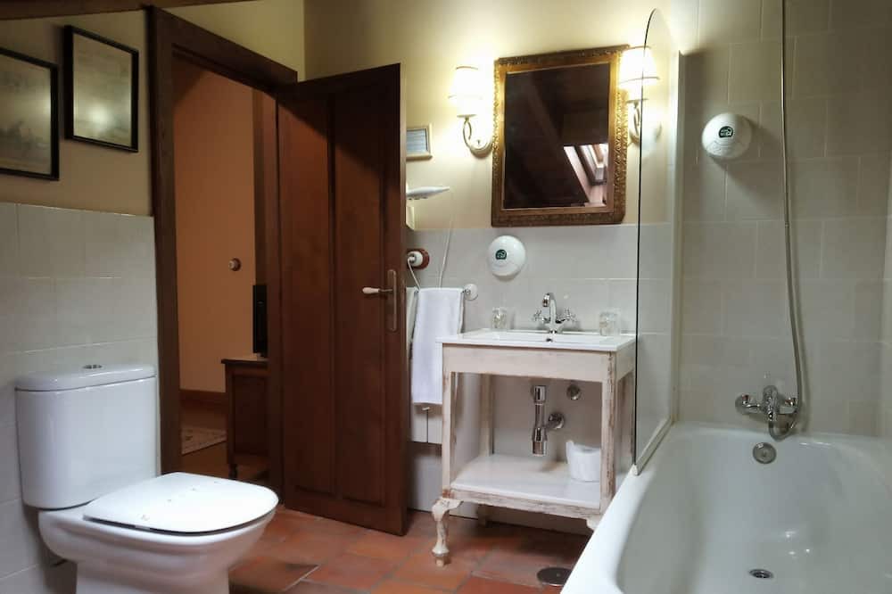 Photo of Bathroom in Santianes de Ola