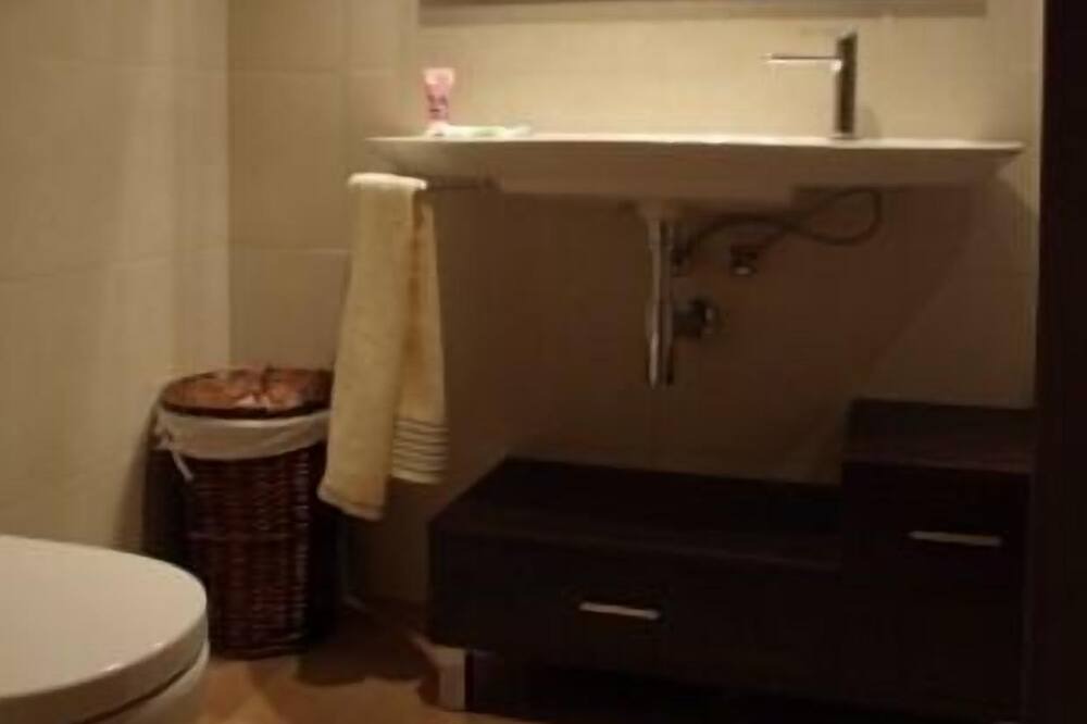 Photo of Bathroom in Mediano