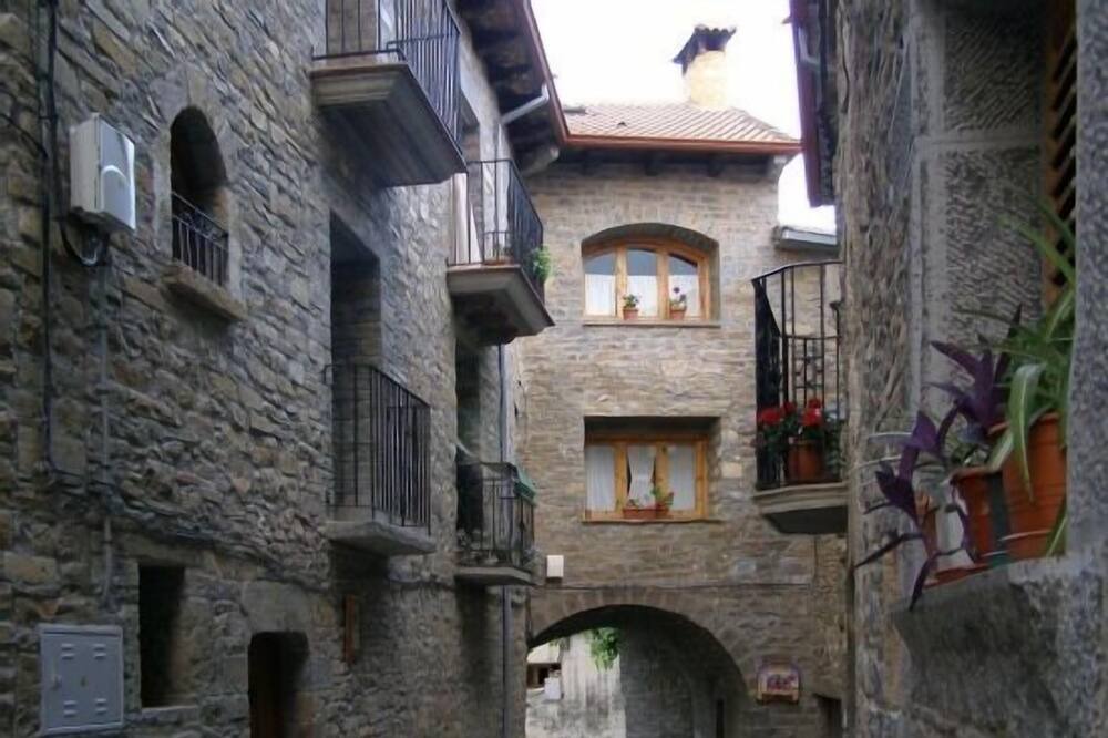 Photo of Outdoor in Mediano