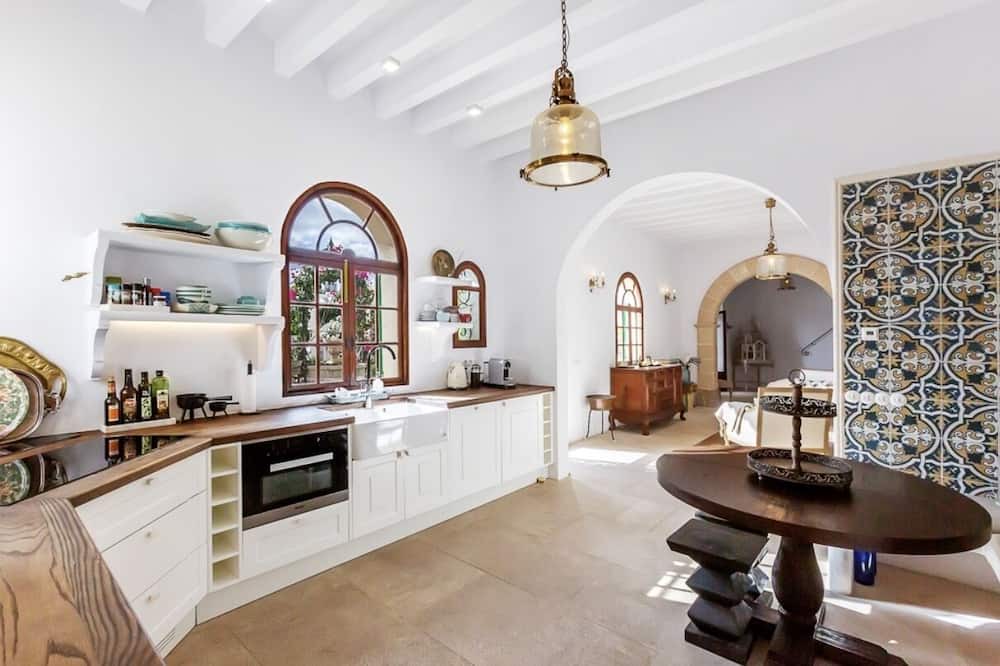 Photo of Kitchen in Calamayor