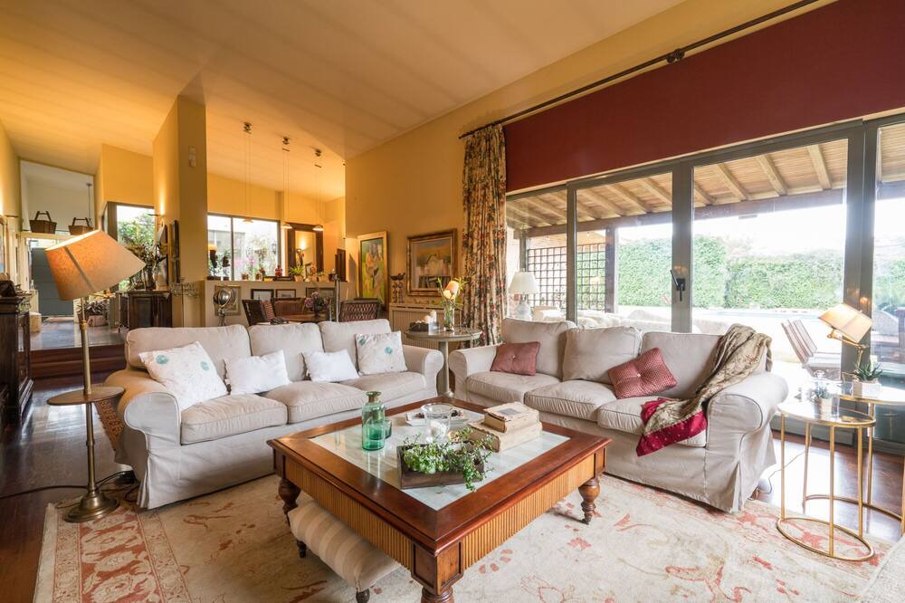 Photo of Livingroom in Teo