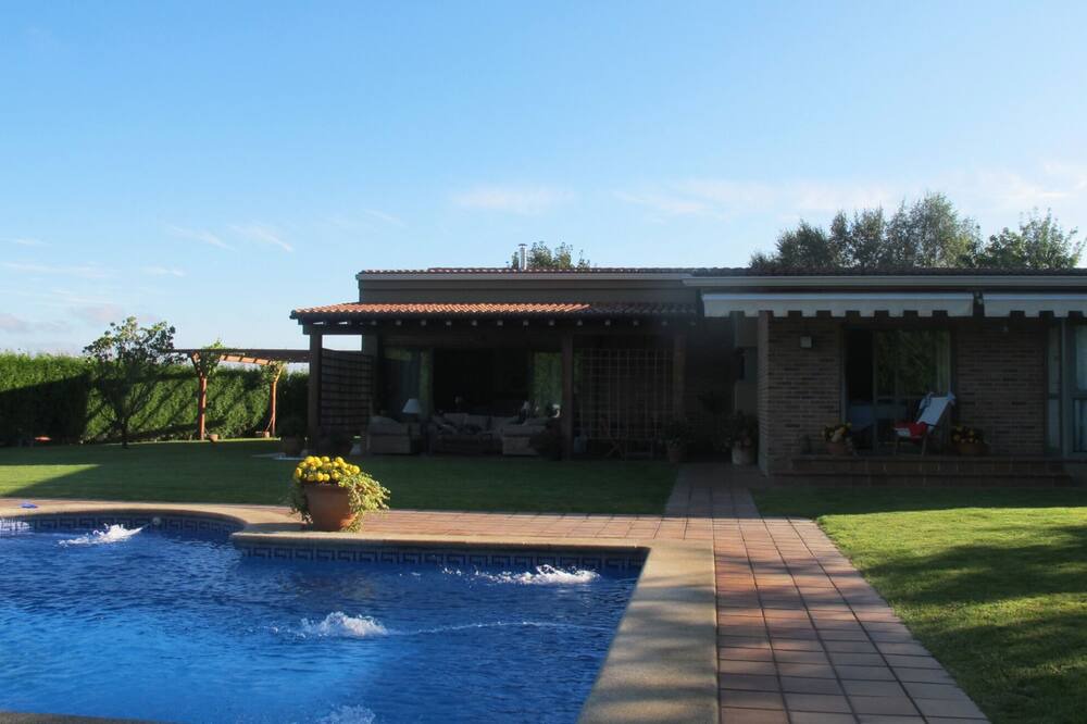 Photo of Outdoor in Teo