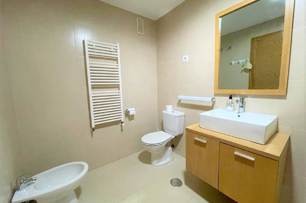 Photo of Bathroom in Jeronimo y Avileses y Balsicas de Arriba