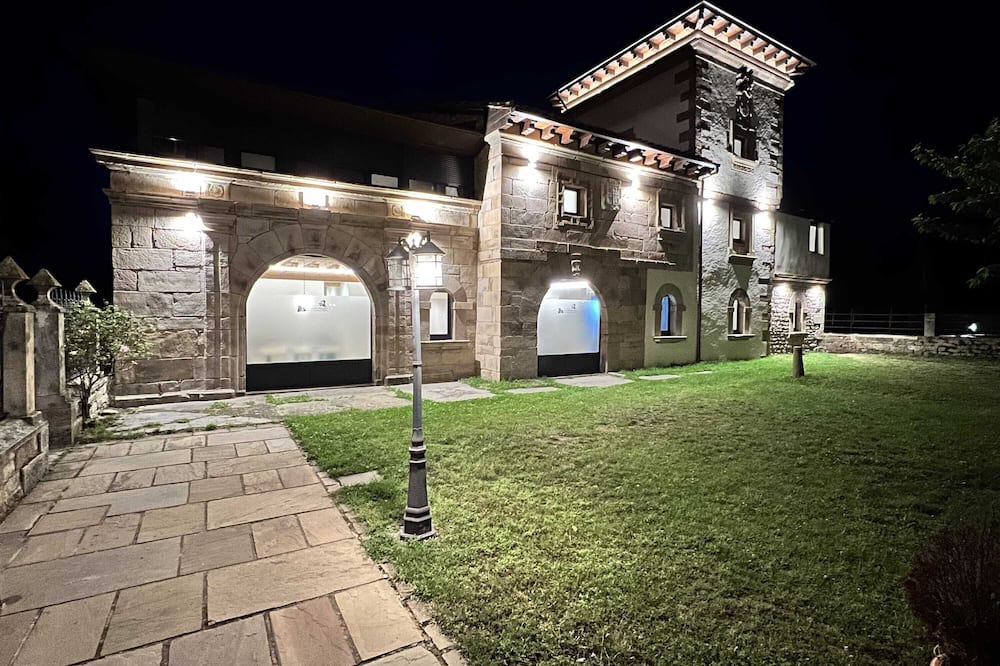 Photo of Outdoor in Naveda