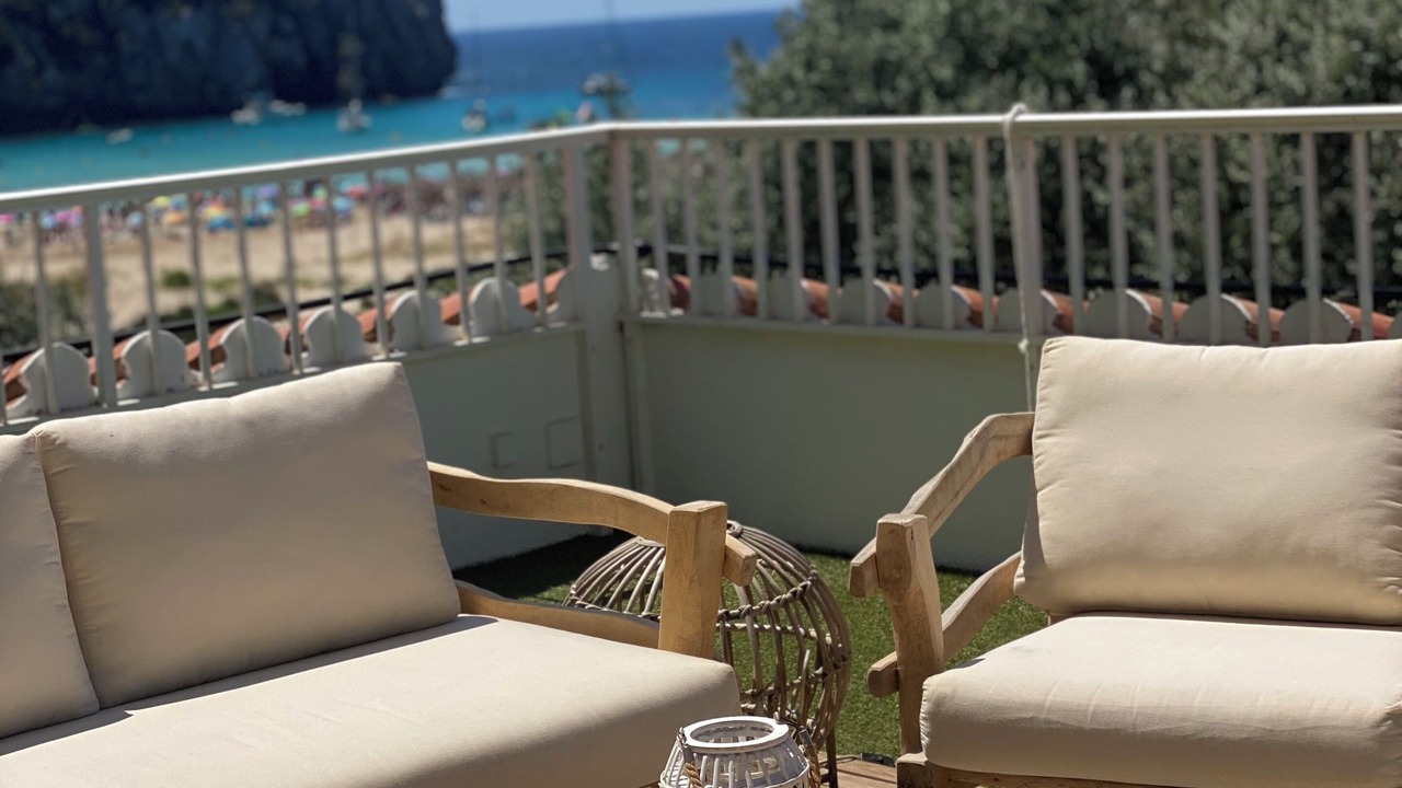 Photo of Patio Balcony in Cala en Porter