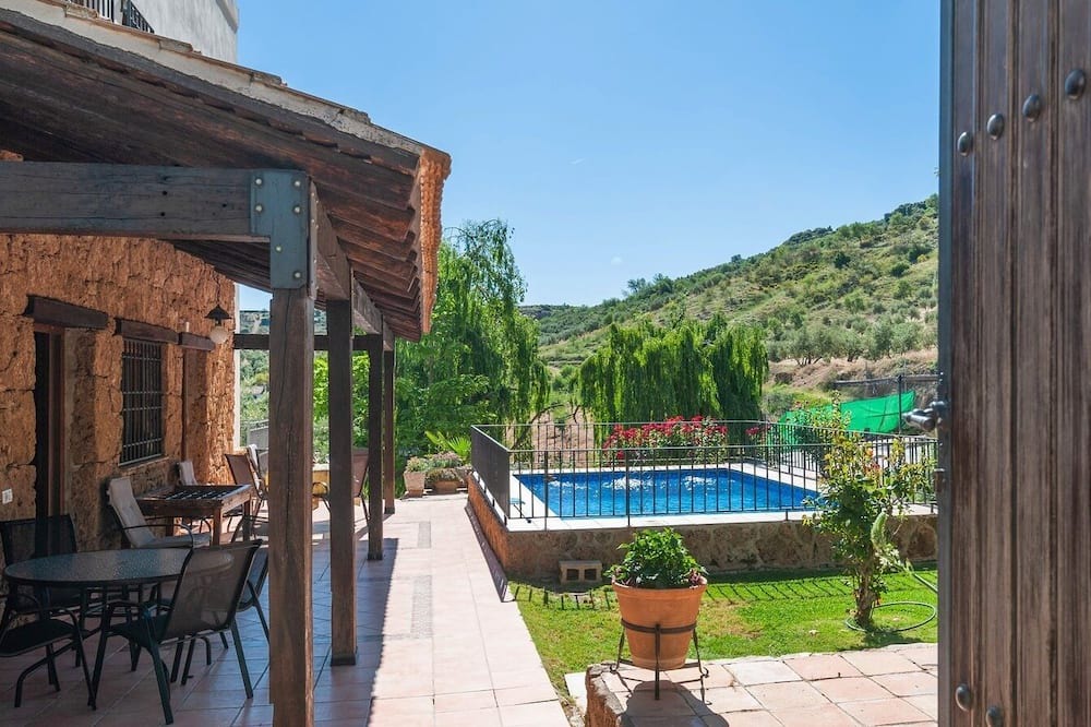 Photo of Outdoor in Arbuniel