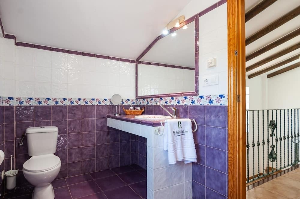 Photo of Bathroom in Arbuniel