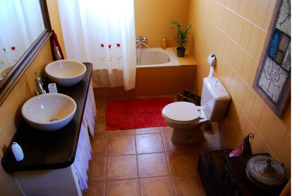 Photo of Bathroom in Los Escullos