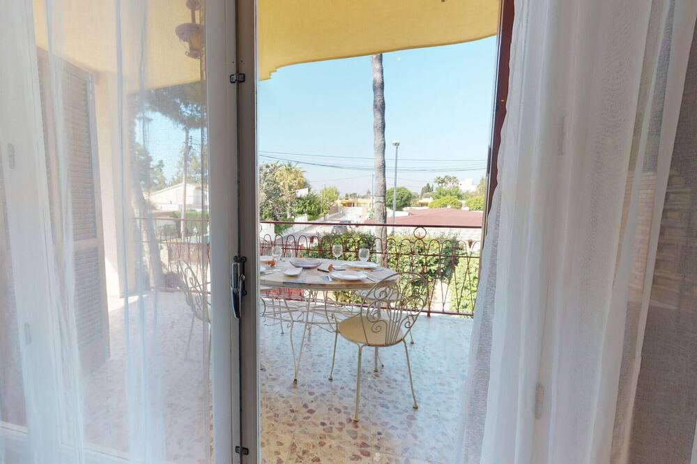 Photo of Patio Balcony in San Juan de Alicante