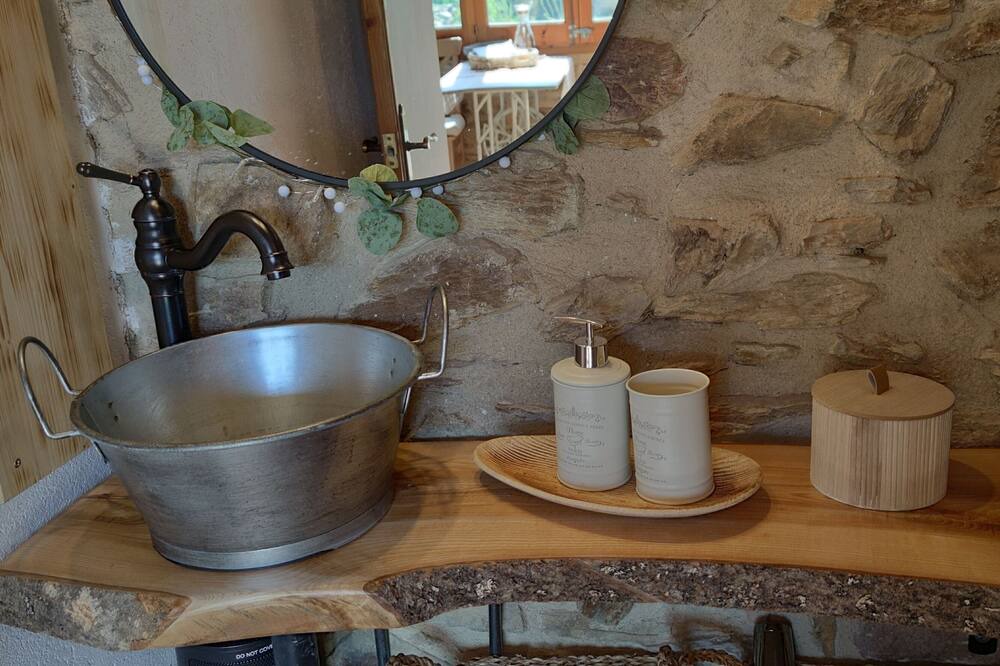 Photo of Bathroom in Susqueda