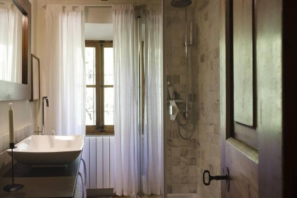 Photo of Bathroom in Fornalutx