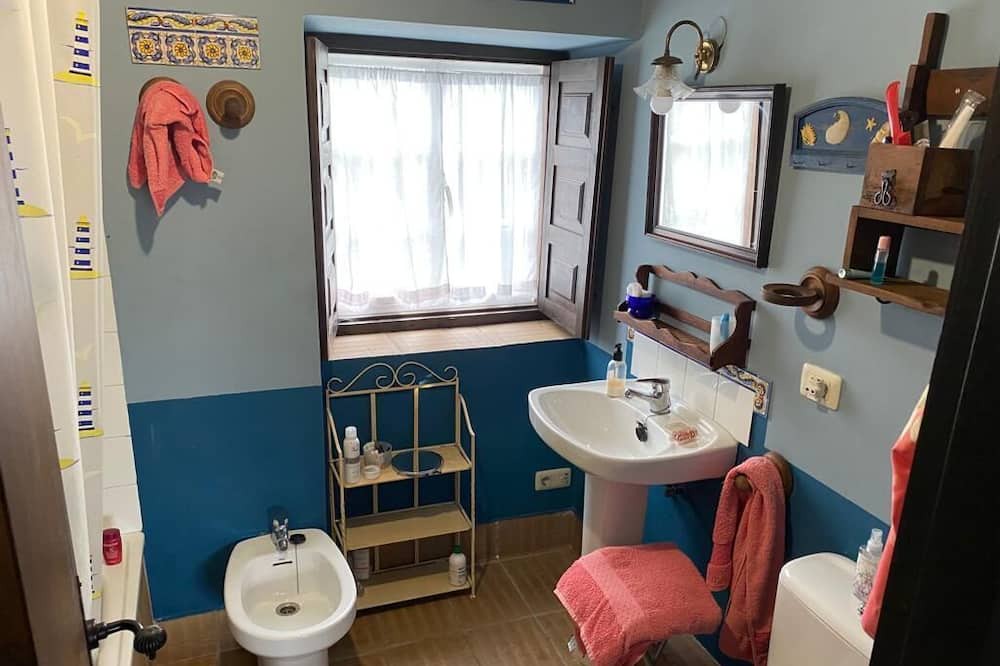 Photo of Bathroom in Bergondo