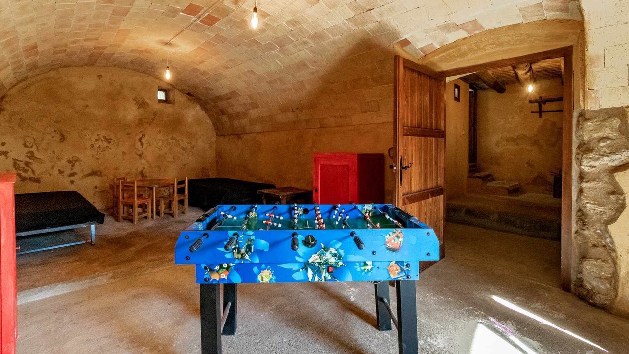 Photo of Bedroom in Llampaies