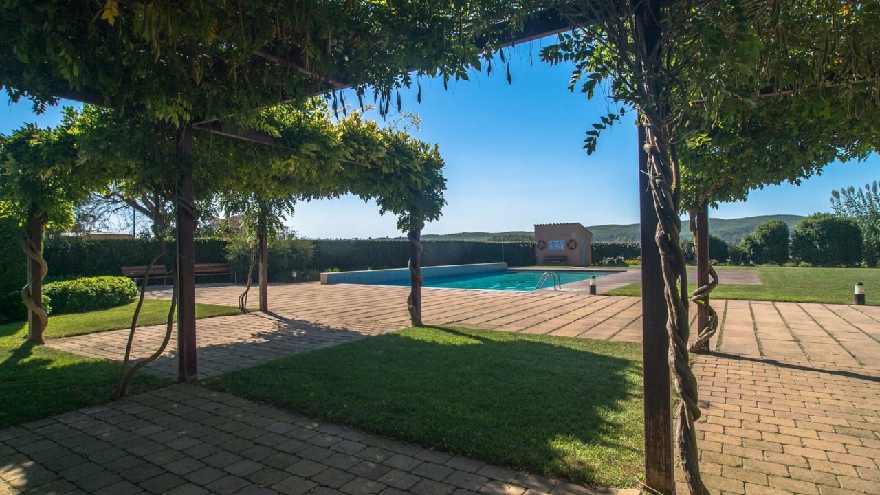Photo of Outdoor in Albons