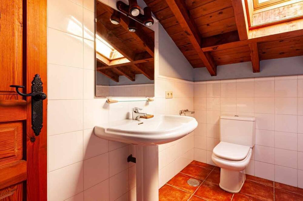 Photo of Bathroom in Puente Nuevo