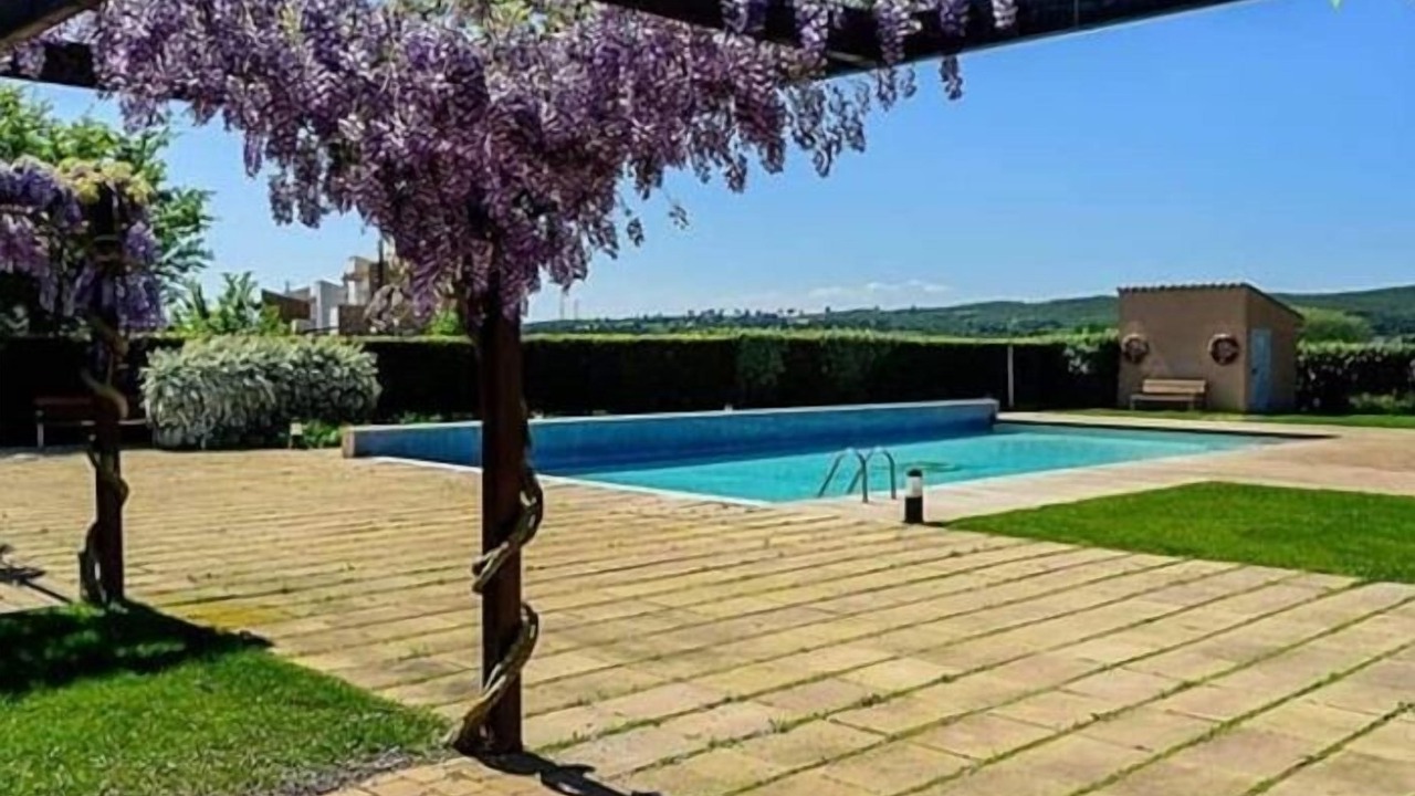 Photo of Outdoor in Albons