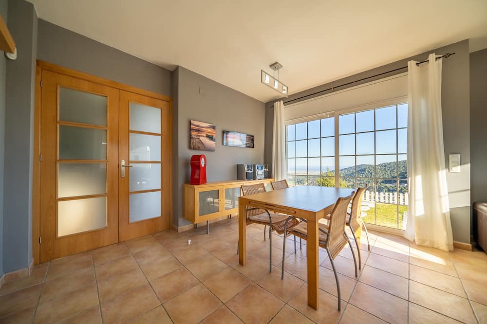 Photo of Livingroom in Palafolls