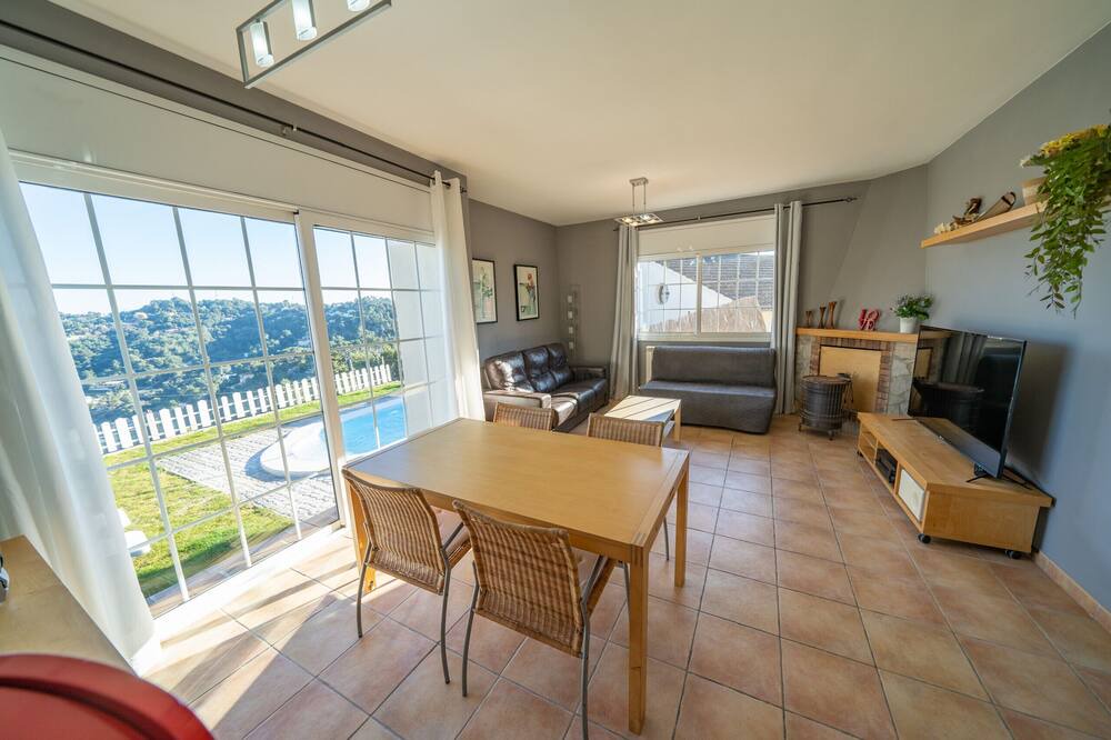 Photo of Livingroom in Palafolls