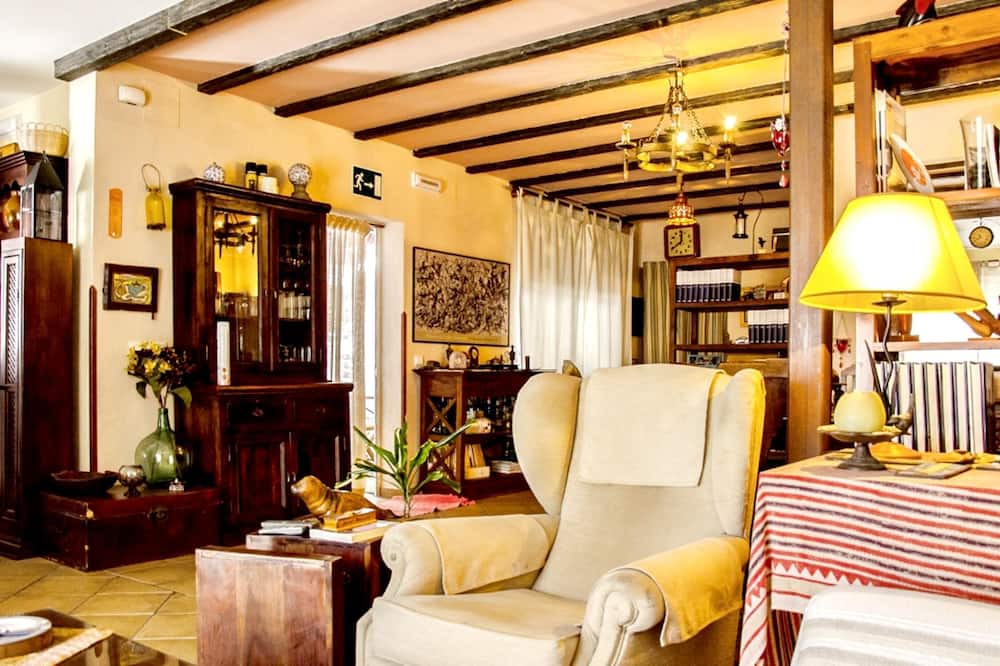 Photo of Livingroom in Picon