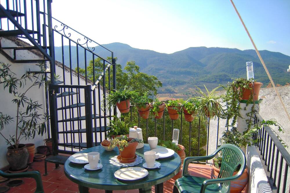 Photo of Patio Balcony in Hornos