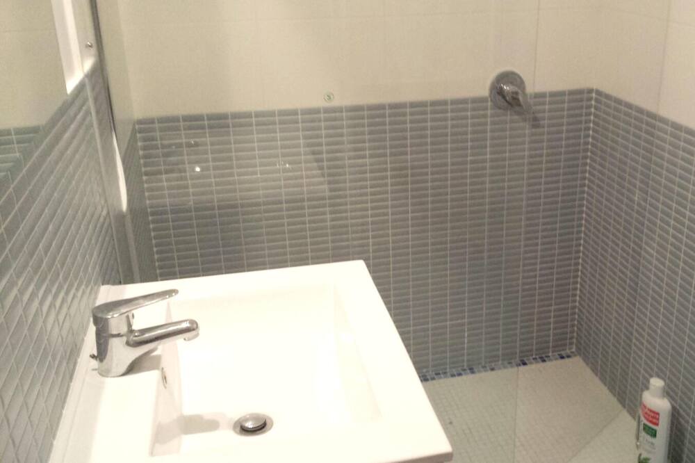Photo of Bathroom in Burgohondo