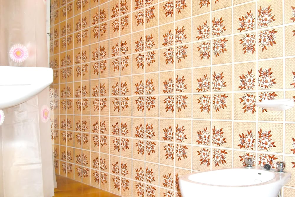 Photo of Bathroom in Ourol