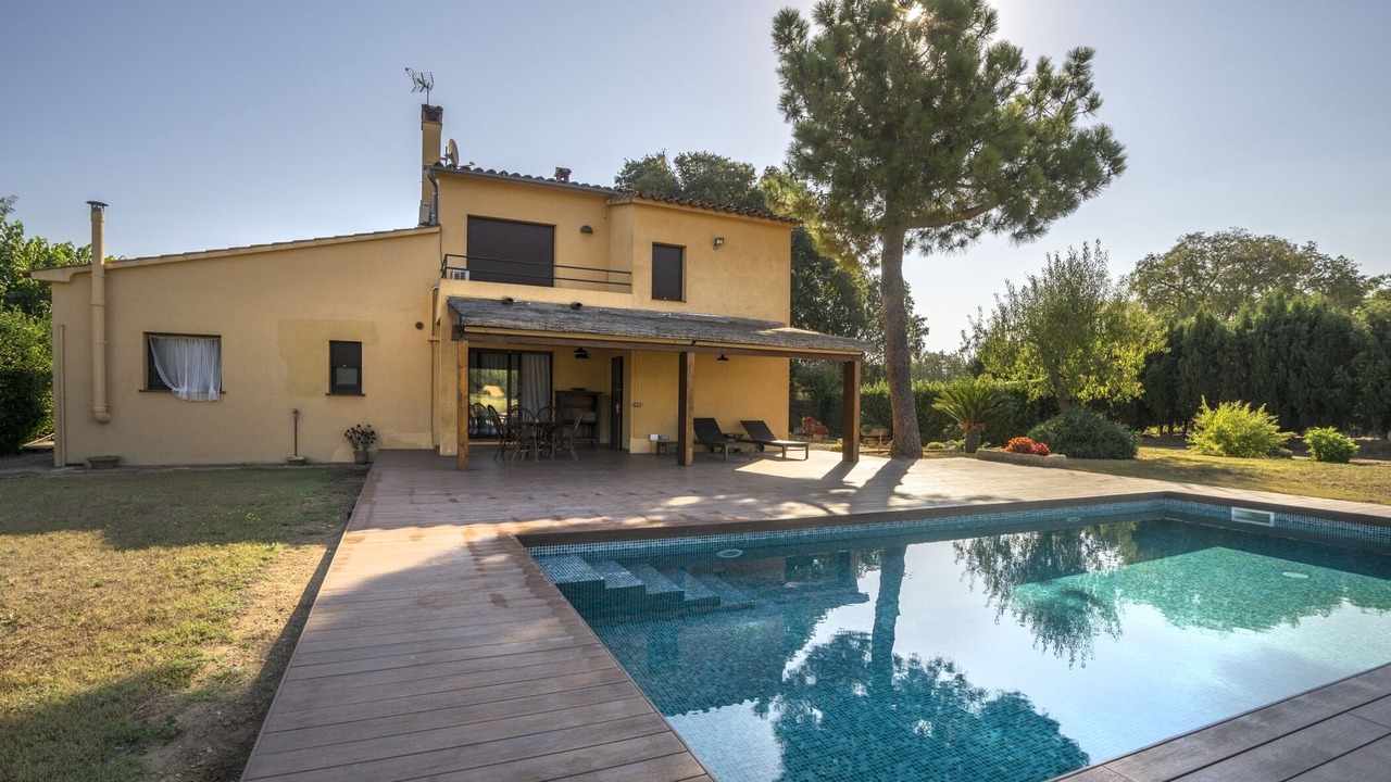 Photo of Outdoor in Peratallada