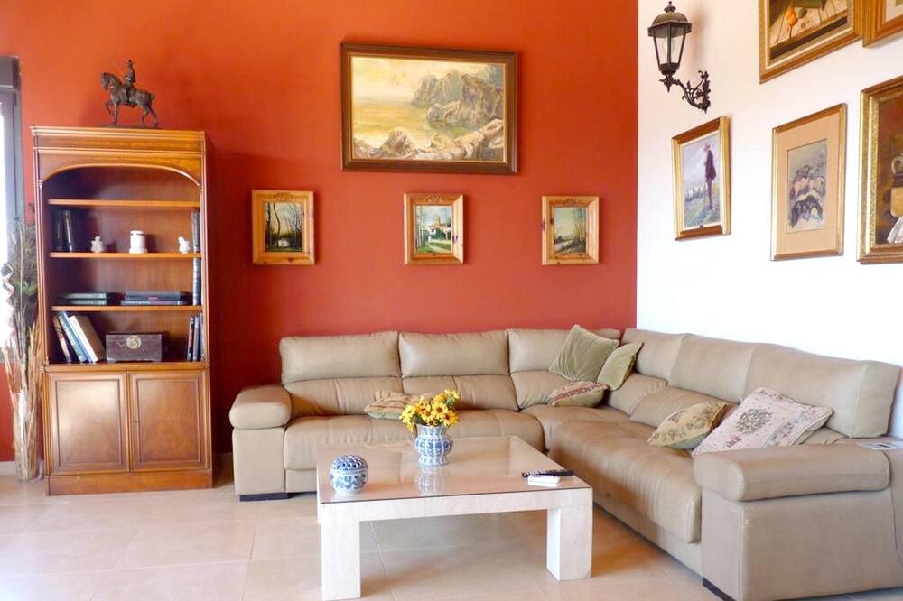Photo of Livingroom in Fernan Caballero