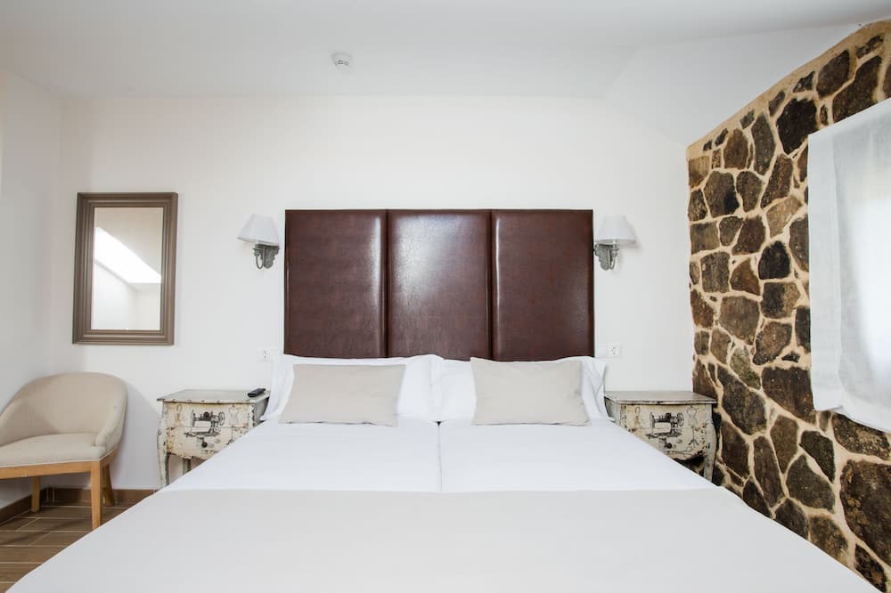 Photo of Bedroom in Santervas de la Sierra