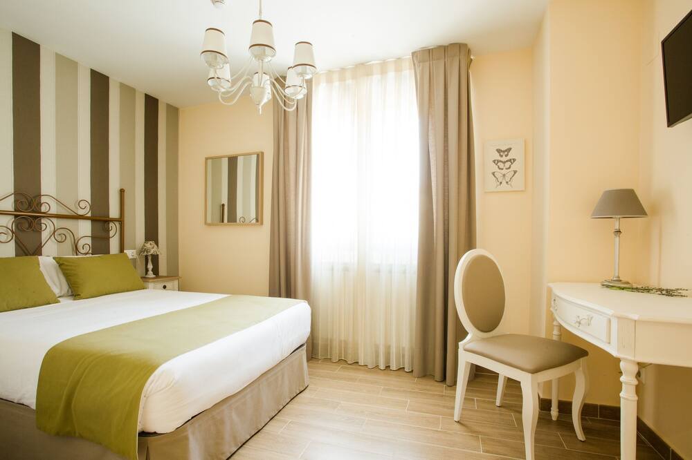 Photo of Bedroom in Santervas de la Sierra