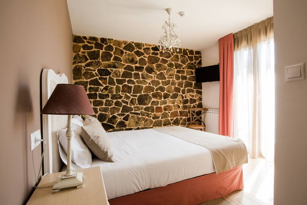 Photo of Bedroom in Santervas de la Sierra