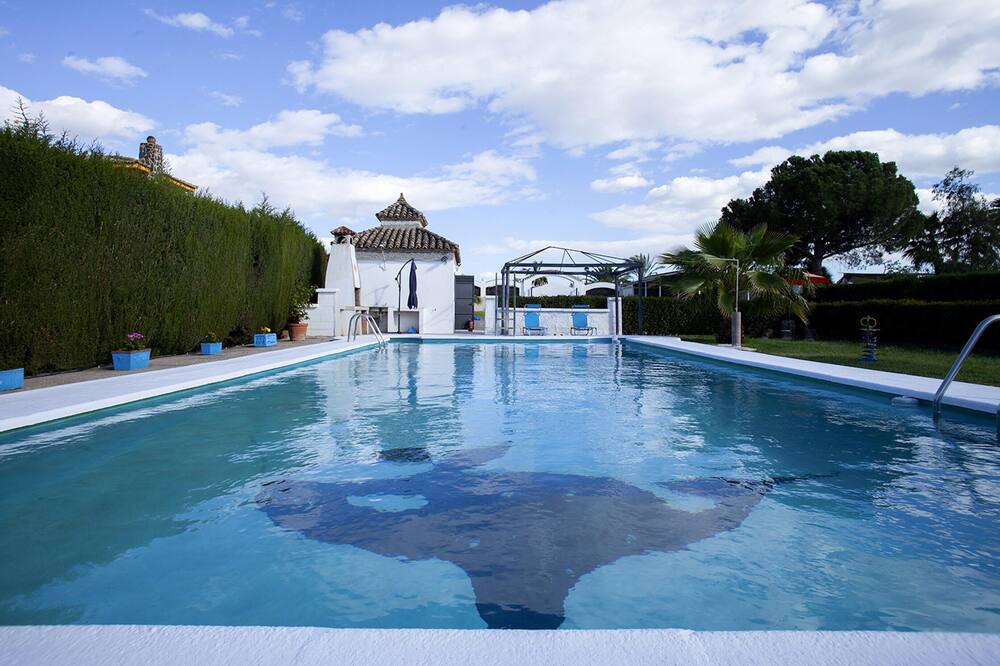 Photo of Outdoor in Linares