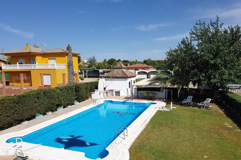 Photo of Outdoor in Linares