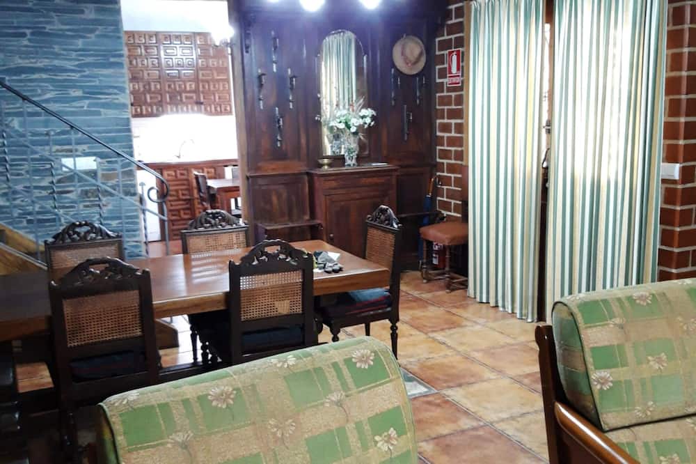 Photo of Livingroom in Ivanrey