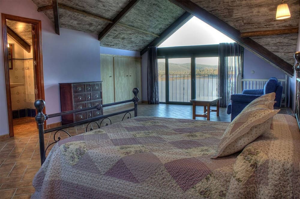 Photo of Bedroom in Alia