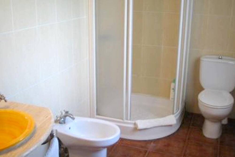 Photo of Bathroom in Ivanrey