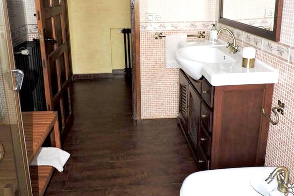 Photo of Bathroom in Premio