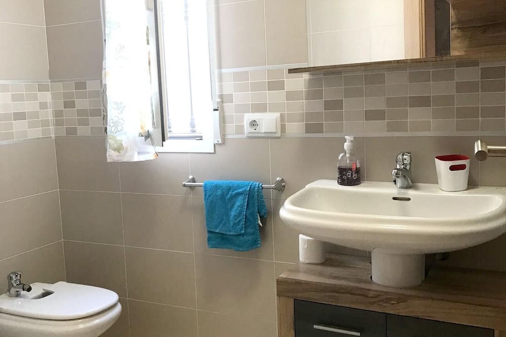 Photo of Bathroom in Turre